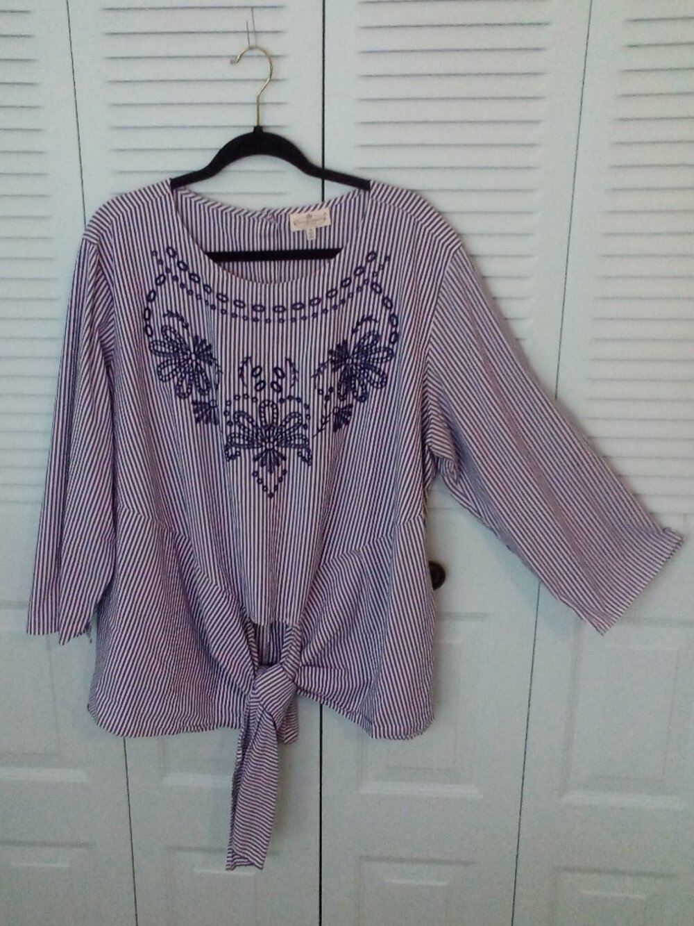 GRAND&GREENE WITH LOVE 1X EMBROIDERED TIE FRONT STRIPED BACK BUTTONS 3/4 SLEEVES